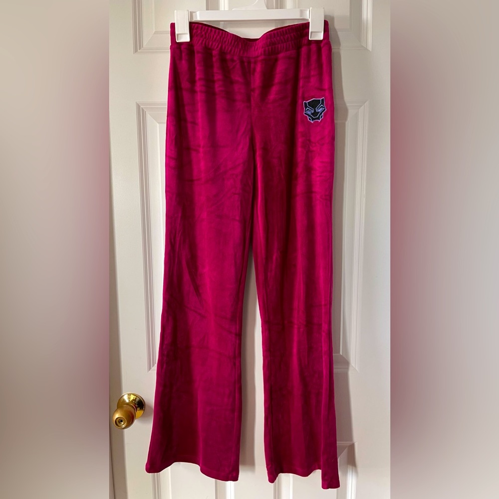 NWOT Women’s Marvel Black Panther Velour Pants, Small